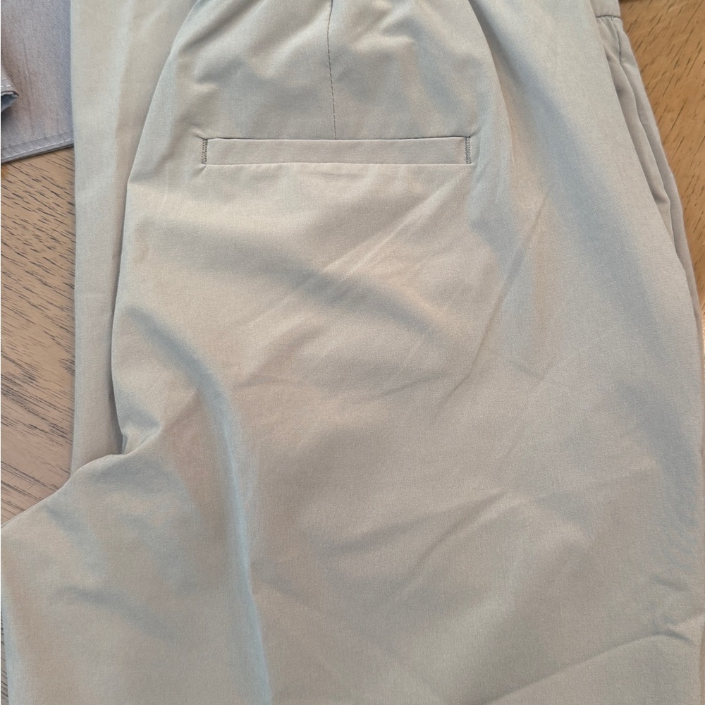 Woman’s Banana Republic Tan Ankle Crop Pants Elastic waist back  Size XS - Picture 2 of 3